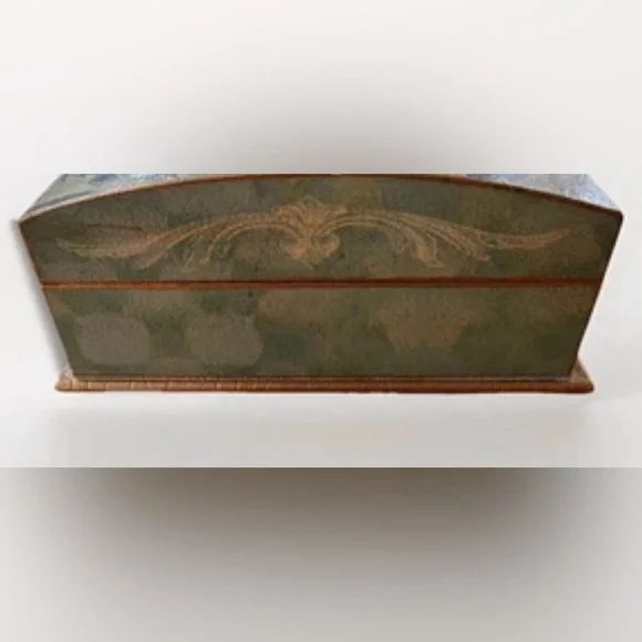 Green & Blue Wooden Floral & Butterfly Design Box w/ Domed Lid 10.5”x8.5” NEW - Picture 5 of 6